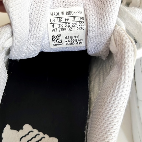 Adidas Superstar Shell Toe White Black Striped Cartoon Bubble Sneakers Youth 4 - Picture 14 of 15